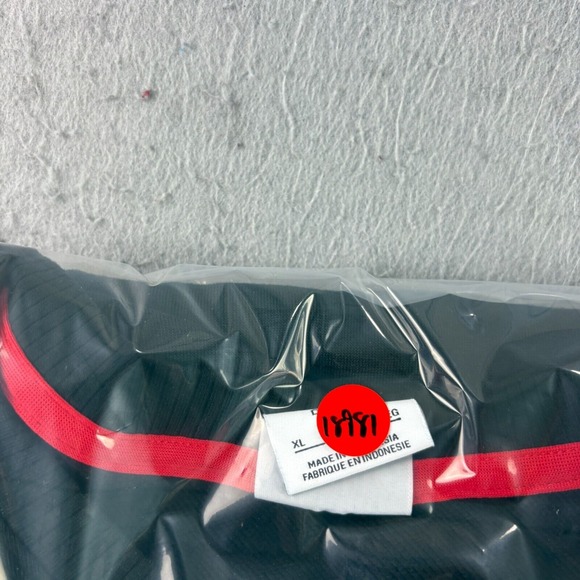 Atlanta Falcons Nike Sweatshirt Womens XL Black Dri Fit Pullover Relaxed Fit NFL - Picture 10 of 10